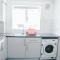 Millfields 3 Bedroom House near City Centre with Private Parking