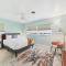 3 Bedroom 2 Bath Beachside House With Hot Tub! - ساتيلايت بيتش