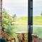 Design-Chalet mit Teilseeblick, Pool, Spa & Restaurant