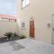 HostWise - Stylish & Cozy Flat - ماتوسينهوس