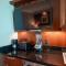 No Resort Fee Strip View Suite& Free Valet& Pool - Las Vegas