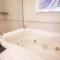 High Floor Strip View Suite& No Resort Fee& Free Valet - Лас-Вегас