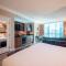 No Resort Fee Strip View Suite &Free Valet &Pool - Las Vegas