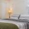 Private Hot Tub & Dundee Charm Close to Attractions - أوماها