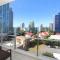 Surfers Paradise 2 Bed Great Views Pool