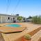Cowboy Tub in Joshua Tree Open to 30 plus day Stays - Joshua Tree