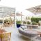 VayK - Luxurious 1bd Apartment with Beach access on Palm Jumeirah - Dubaj