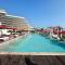 VayK - Luxurious 1bd Apartment with Beach access on Palm Jumeirah - Dubaj