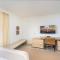 Oceanview Private Condo at 1 Hotel & Homes -1015