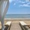 Sweetness Apartment By the Sea