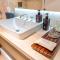 Oceanview Private Condo at 1 Hotel & Homes -906