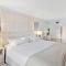 Luxurious Private Condo at 1 Hotel & Homes -945