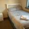Comfy, Cosy Small Double with Wi-Fi - Earley