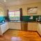 Open Plan Coastal Beauty in Patonga Beach - Pet Friendly