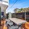 Beach Luxury On The Park - Brand New 2 bedroom 3 Bathroom Carport Shops 100m Beach 500m Aircon Heating Gas fireplace WIFI