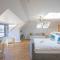 UPPER BEACH HOUSE