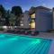 Your Tropical Home Away From Home - Villa Argent 10 with 3BR and Access to Large Pool - Thalang