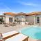 3BR Private Pool Retreat 4 Mins Drive by Bocobay