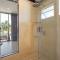 Modern Comfort in Paradise - Villa Argent 6 with 3BR and Access to Tropical Pool - Ban Muang Mai