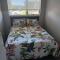 Coastal comfort, close to beach & eateries - Auckland