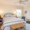 Charming 3 BR North End Beach Cottage One Block to the Beach Private Parking Private Backyard 1478 - فرجينيا بيتش