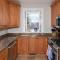 Charming 3 BR North End Beach Cottage One Block to the Beach Private Parking Private Backyard 1478 - فرجينيا بيتش