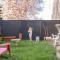 LAmour de la Paix - City center - Garden - Near station - SmartTV65" Netflix & PrimeVideo - Warm cozy vibe - Free parking nearby with CCTV - Managed by Presta-ZenServices