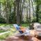 Cozy Lakeside Retreat Just A Short Walk To Beach