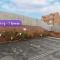 Alt-Stay Wakefield, Pinderfields General Hospital - 2x En-suites & King Size Beds - Parking - Fast Wi-Fi - Ideal For Contractors & Long Stays