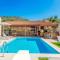 Villa Korini with swimming pool - Achlades