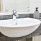 Luxury 1BR Near Burj Khalifa with Canal Views