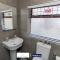 Award-Winning Four Bedrooms House, Parking, WiFi By Derby Short Term Rental Short Lets & Serviced Accommodation Derby - Дерби