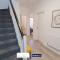 Award-Winning Four Bedrooms House, Parking, WiFi By Derby Short Term Rental Short Lets & Serviced Accommodation Derby - Дерби
