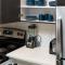 Decadent Haven Spacious 2BR 2BA 2 King Beds WFH GYM - Whitestown