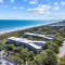 Ocean Front Condo with Private Water Front Balcony - جزيرة هيلتون هيد