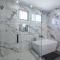 POOL 4 bedroom Luxury home in the heart of Dallas - دالاس