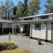 Modern chalet next to the forest - 马尔克洛