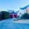 Large deluxe detached House with FREE private parking - 伊利