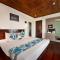 Vinh Hung Riverside Resort & Spa