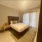 16 Elizabeth Place - Beautiful and spacious self catering 3 bedroom unit next to Kyalami Racetrack with free WiFi - swimming pool gym and restaurant - Perfect for a big family in Midrand Waterfall - Midrand