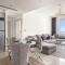 Luxury 1BR in Sunrise Bay