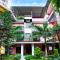 Super Hotel O Balaknath Temple Road Tapovan