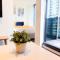Modern Luxe Chic 2BR Near Southern Cross Station
