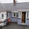 Cosy Cottage- Sleeps 5 Free Parking & Golf Nearby - Buncrana