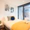 Modern Luxe Chic 2BR Near Southern Cross Station