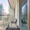 the 'Paris' Condo - Stylish 2Bd with Burj View - 迪拜