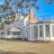 Riverfront Gem with Fire Pit in Eden - Eden