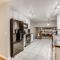 A Great Location Modern Home With A Hot Tub - Arvada