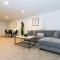 Near Downtown Denver A Huge Home With Two Kitchens - دنفر