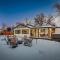 Groovy Getaway With 4 KING Beds And A Hot Tub - وستمنستر